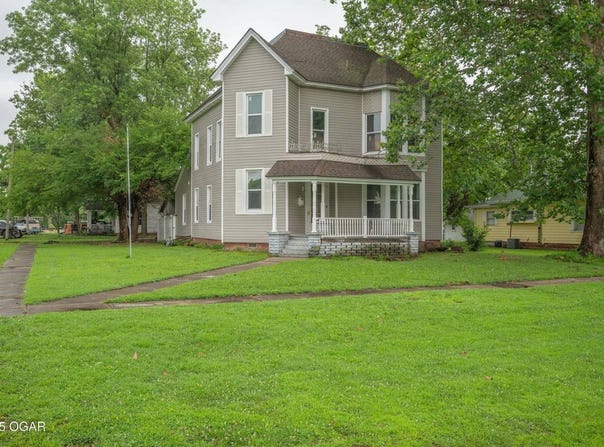 300 S Delaware, Columbus, KS 66725