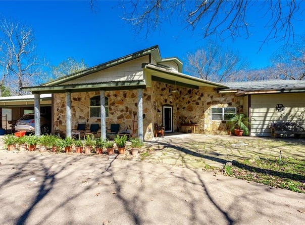 7301 Land Grant Trail, Athens, TX 75751