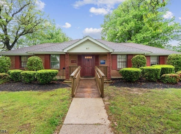 461 Corliss Ave, Phillipsburg Town, NJ 08865-1501