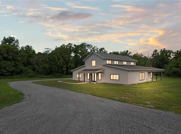 127 NW 1050th Road, Warrensburg, MO 64093