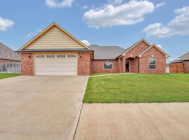 905 Cornerstone Avenue, Weatherford, OK 73096