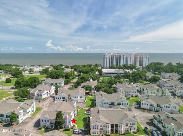 2252 Beach Drive, Gulfport, MS 39507