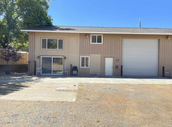 12031 Pine St, Fort Jones, CA 96032