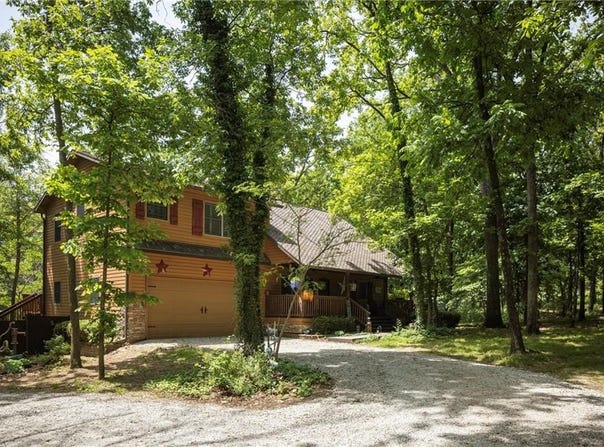 18028 52 Highway, Green Ridge, MO 65332