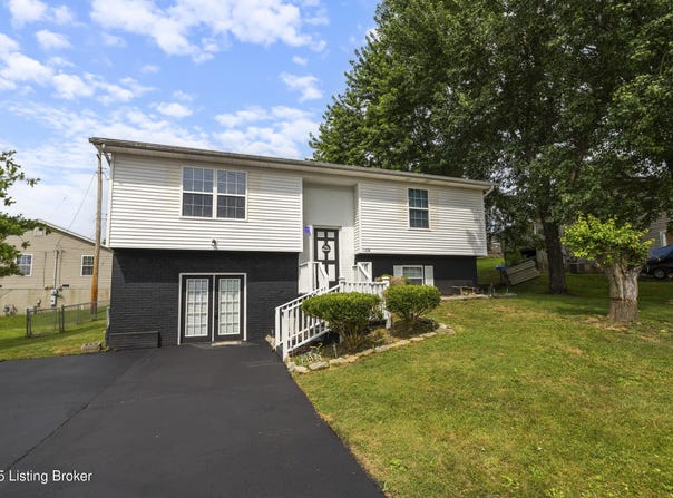 1108 Palisades Dr, Frankfort, KY 40601