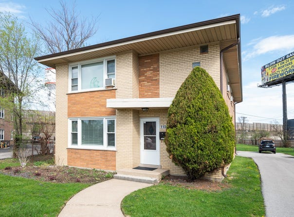 11015 S LLOYD Drive, Worth, IL 60482
