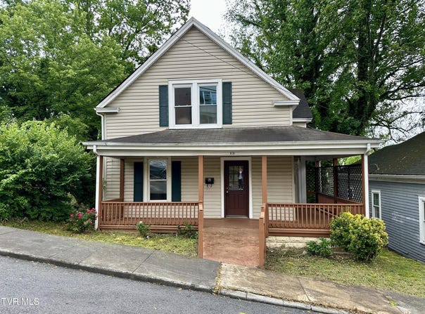 919 Russell Street, Bristol, VA 24201
