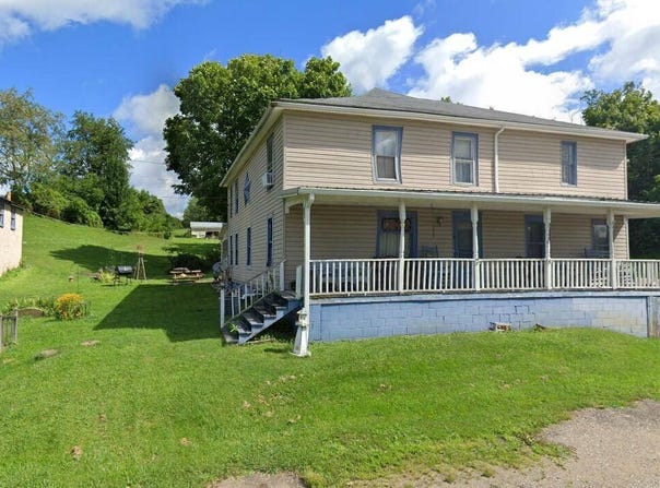 8045 Veto Rd, Belpre, OH 45714