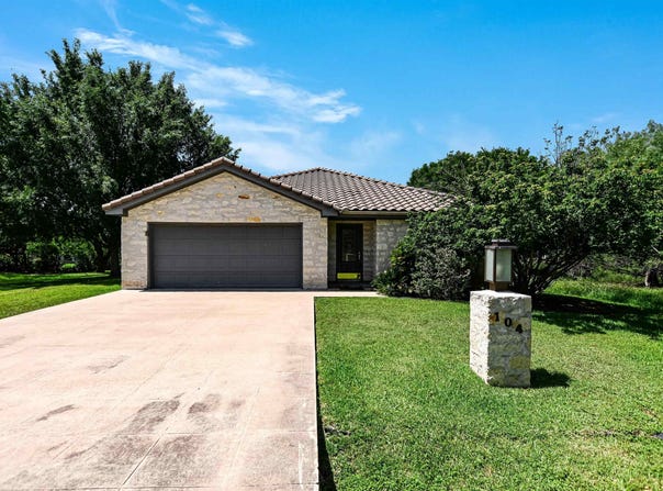 104 Springfield, Horseshoe Bay, TX 78657