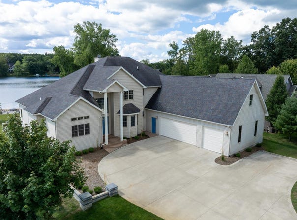 1107 Bundy Drive, Lake Isabella, MI 48893