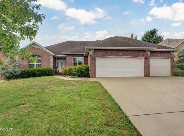 3862 W Vincent Drive, Battlefield, MO 65619