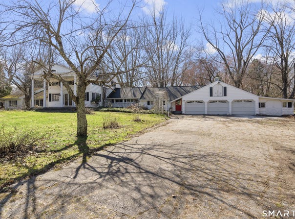 835 Monroe Turnpike, Monroe, CT 06468