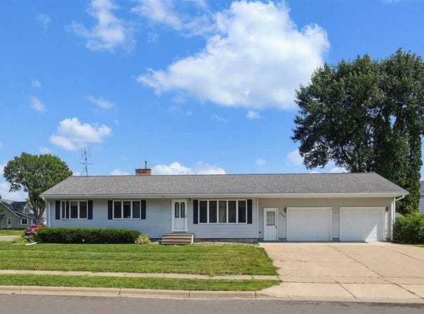 108 N Park Street, Fairfax, MN 55332