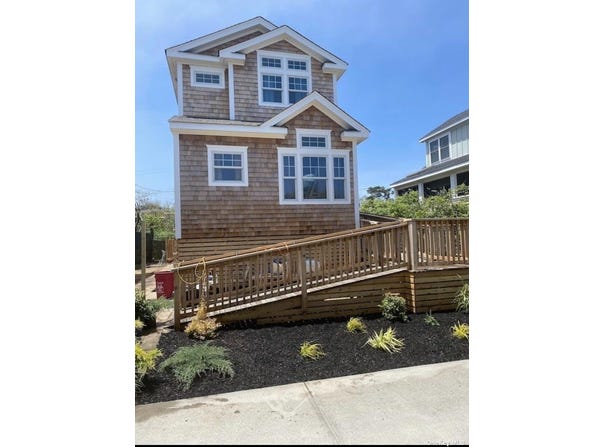 343 Dehnhoff, Ocean Beach, NY 11770