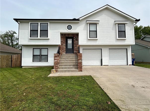 110 E John Street, Coffeyville, KS 67337