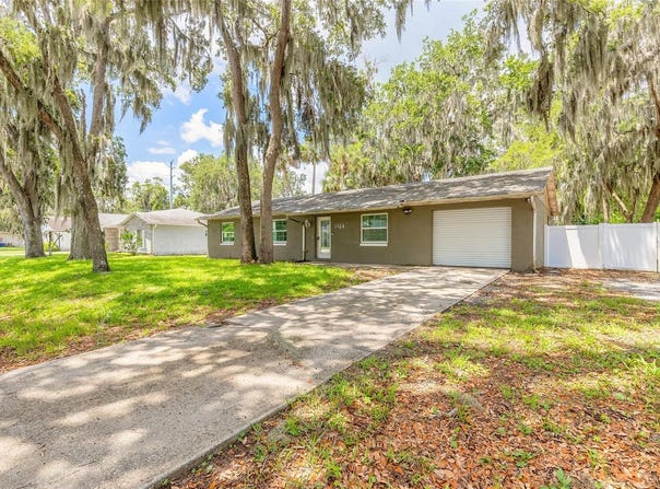 1624 QUEEN PALM DRIVE, EDGEWATER, FL 32132
