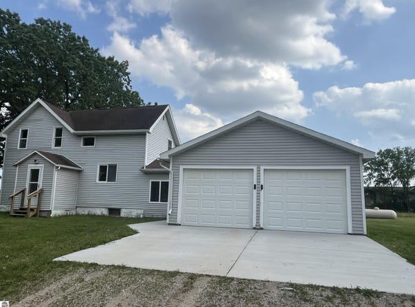 2507 N Lincoln Road, Rosebush, MI 48878