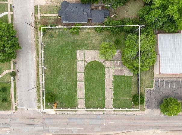 2217-2221 W Waco Drive, Waco, TX 76707