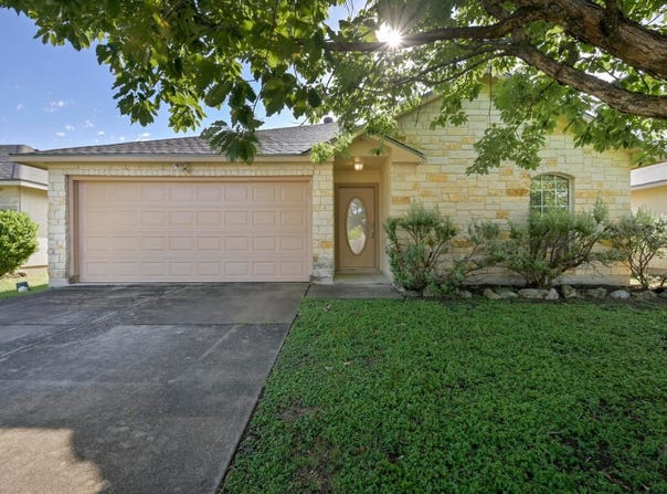 308 Copper LN, Jarrell, TX 76537