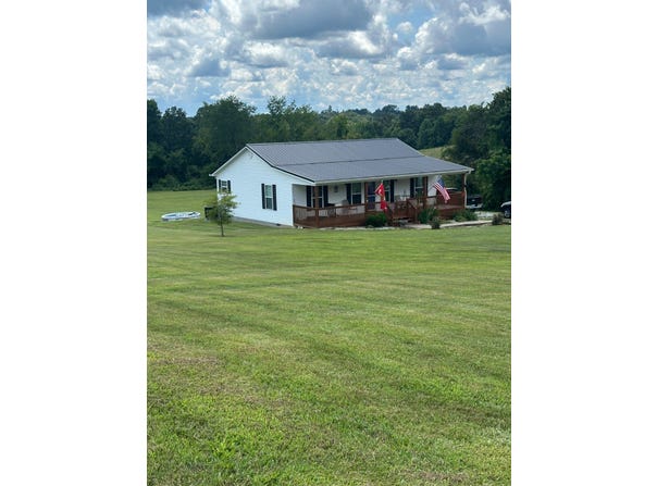 1850 Upper Dry Fork Rd, McKee, KY 40447
