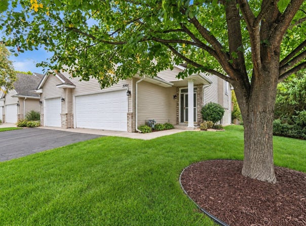 3901 124th Circle NW, Coon Rapids, MN 55433