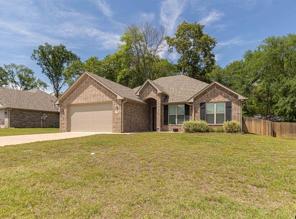 107 Rose Row Ln, Winona, TX 75792