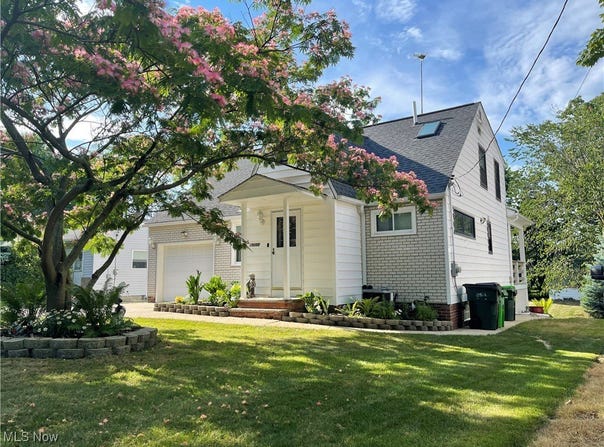 29355 Armadale Avenue, Wickliffe, OH 44092