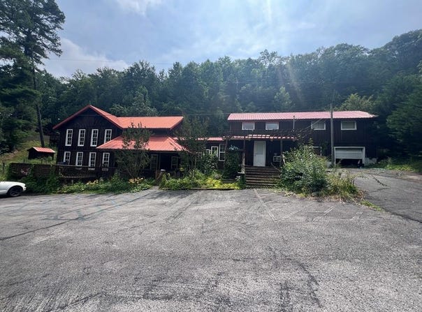 9718 Lake Road, Prestonsburg, KY 41653