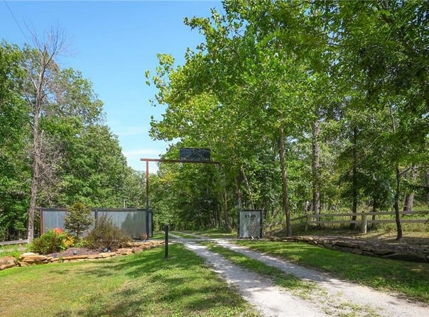 2105 NE 315 Pvt Road, Osceola, MO 64776