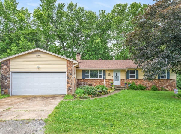 225 Elim Street, Forsyth, MO 65653