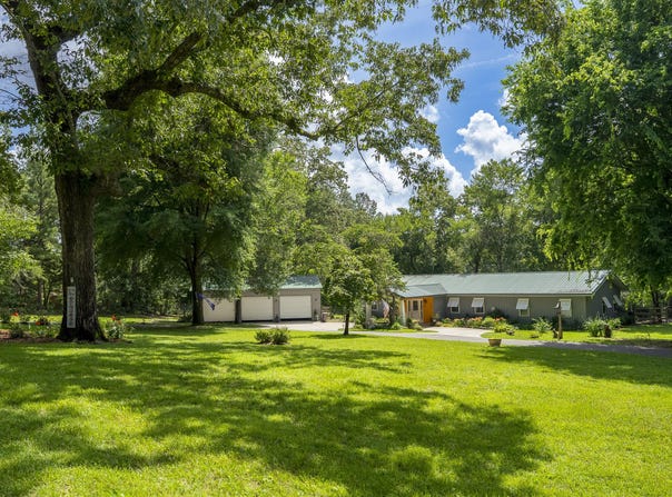 897 Edisto Lake Road, Wagener, SC 29164
