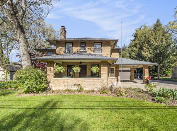 2226 Oakland Drive, Kalamazoo, MI 49008