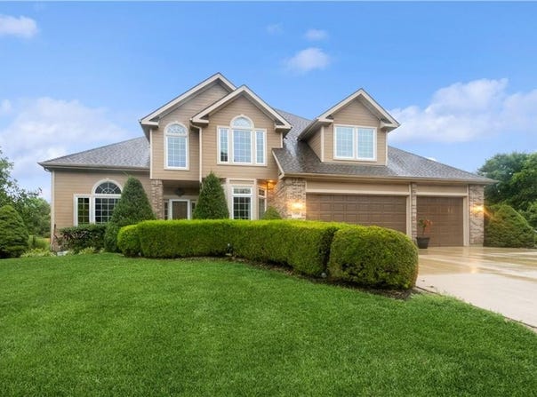 15498 Cedar Lane, Basehor, KS 66007