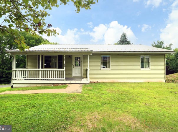 250 1ST AVENUE, LEMONT, PA 16851