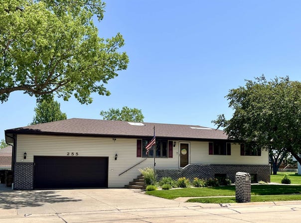 255 S 6th Avenue, Columbus, NE 68601