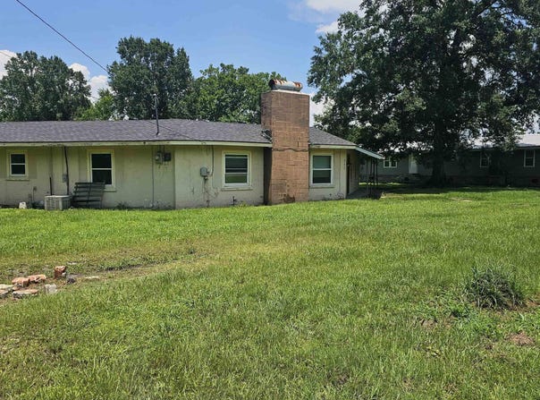 47422 St Amant Ln, St Amant, LA 70774