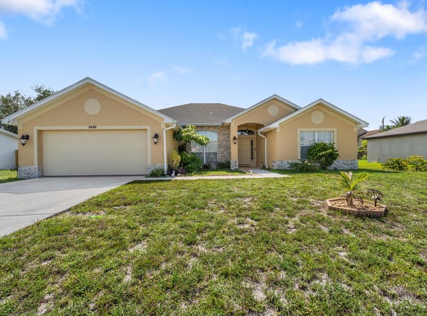 3498 SW San Giorgio Street, Port Saint Lucie, FL 34953
