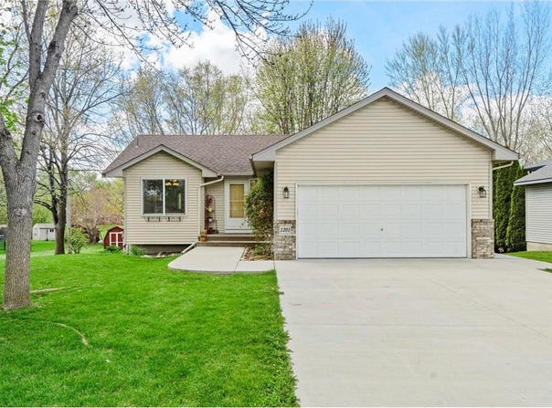 1201 Juniper Lane, Buffalo, MN 55313
