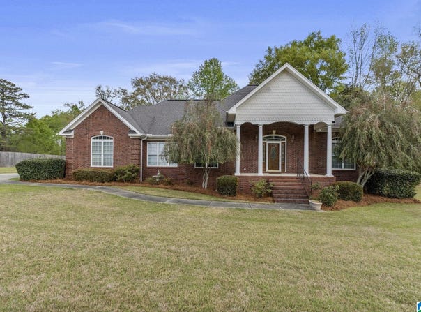 215 BUCK CIRCLE, CLANTON, AL 35045