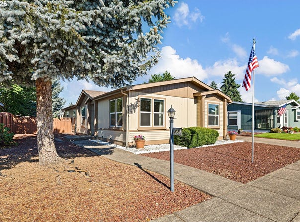 3700 BABCOCK LN, Eugene, OR 97401