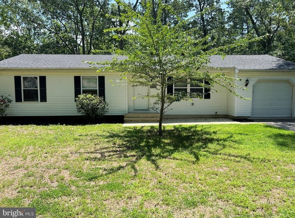 526 VIRGINIA DRIVE, BROWNS MILLS, NJ 08015