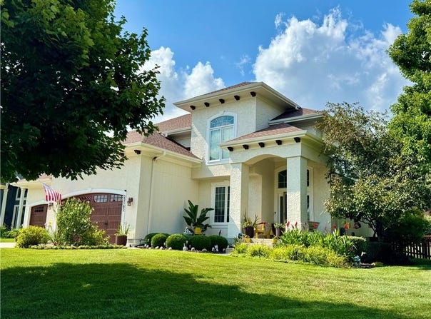 22102 W 57th Terrace, Shawnee, KS 66226