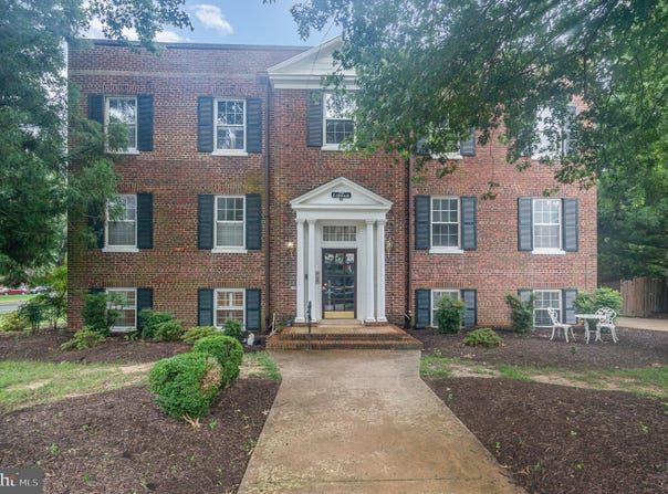 400 COMMONWEALTH AVENUE, ALEXANDRIA, VA 22301