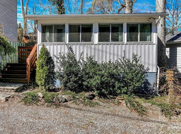 24 Rhododendron Drive, Asheville, NC 28805