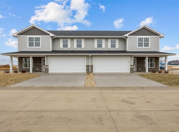 163 Bethany Loop SW, Cedar Rapids, IA 52404