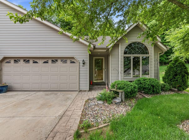 981 E Loos St, Hartford, WI 53027