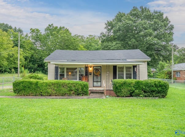 504 N Center Avenue, Piedmont, AL 36272