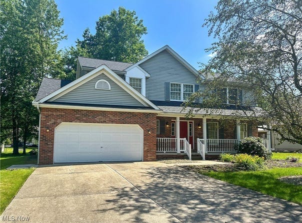 132 Beechwood Drive, Cortland, OH 44410