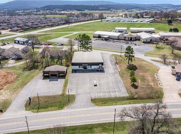 921 E Douglas Street, Prairie Grove, AR 72753