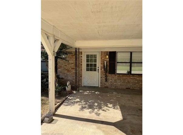 322  SE 2nd  ST, Spiro, OK 74959